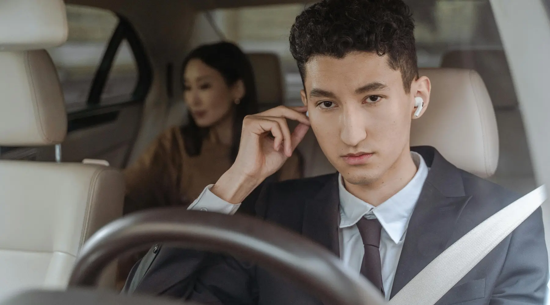 SARO chauffeur service arrives for pick up in Singapore.