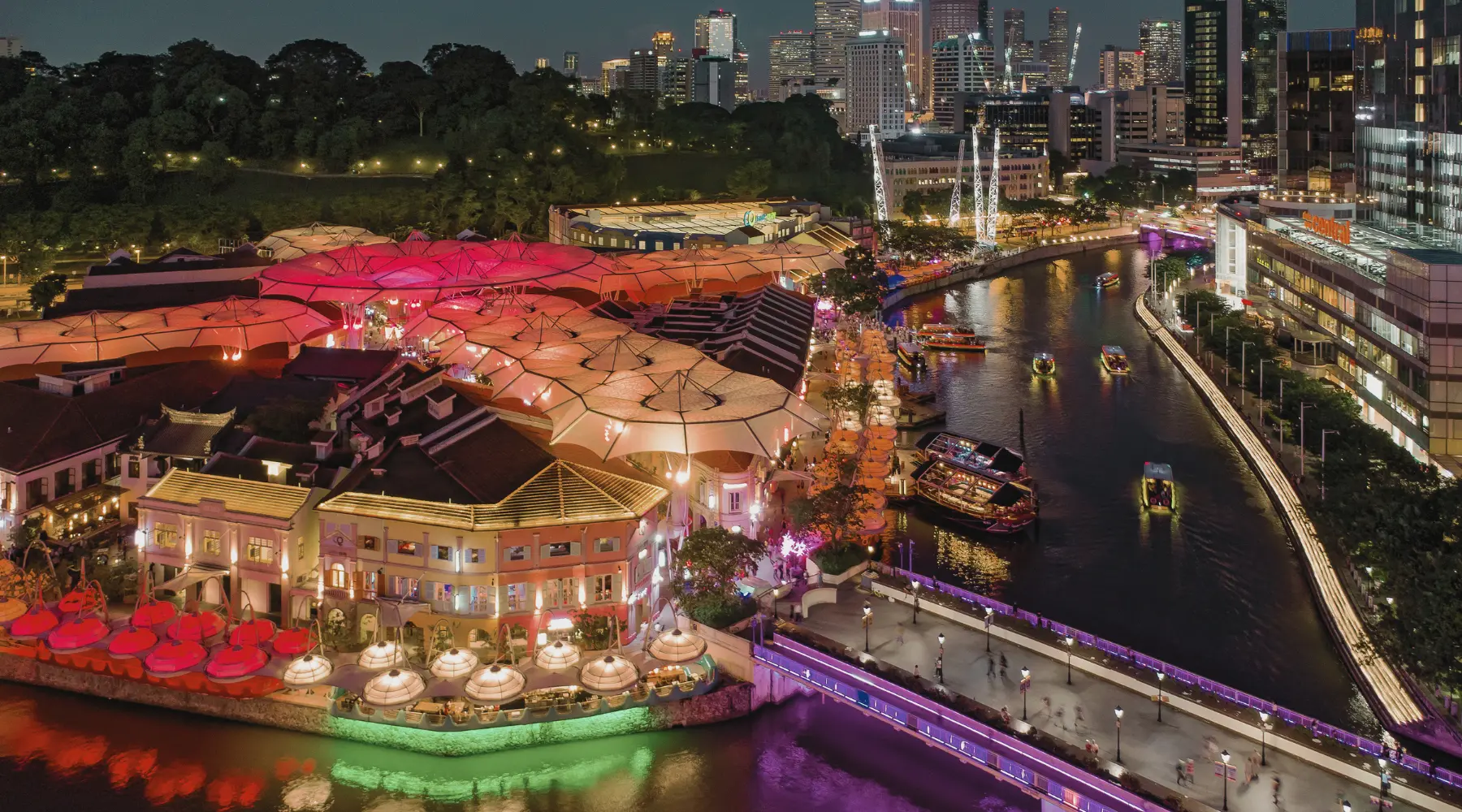 Clarke Quay, a popular destination during a city tour in Singapore with SARO.